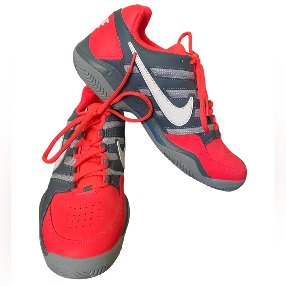 Men's Nikes Size 10.5 in gray & orange great condition no tags or box. Like New